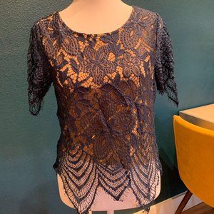 NWT Express Size XS Royal Blue and Tan Lace Cropped Blouse
